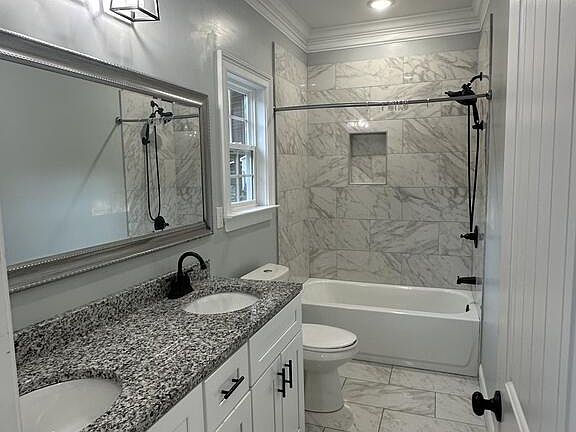 5th image of 190 Julie Ln