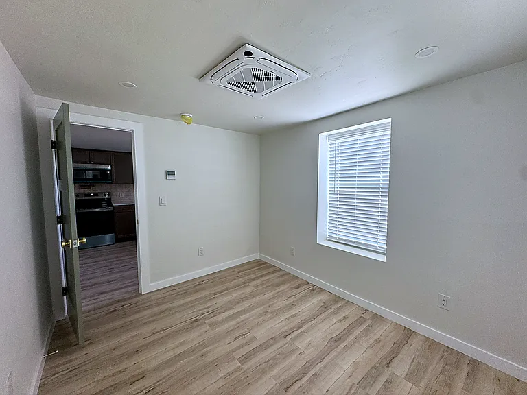 1804 Slate Ave NW — Photo 7