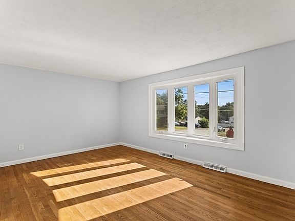4th image of 42 Boylston St #42R