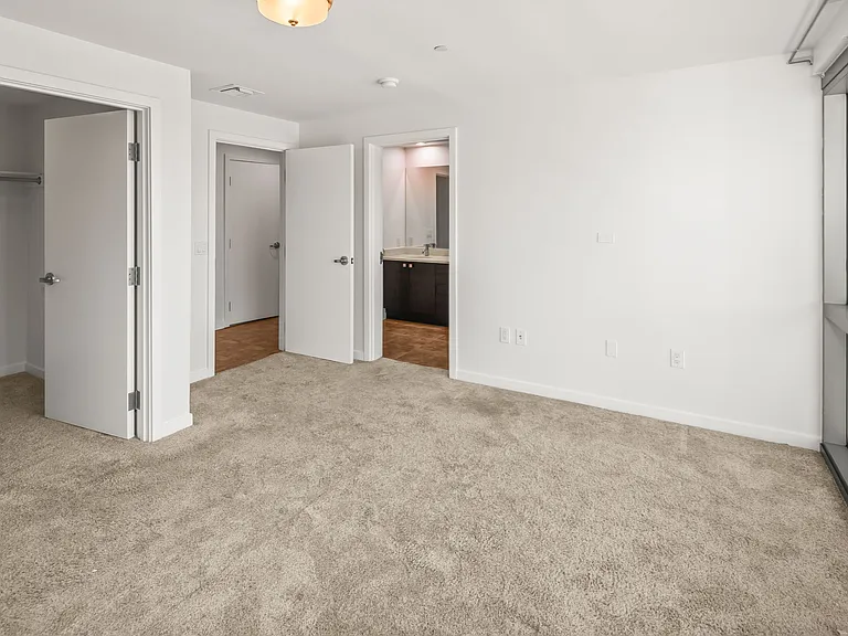800 The Mark Ln #610 — Photo 15