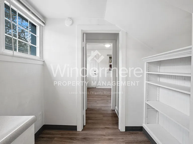 1425 W 8th Ave — Photo 8
