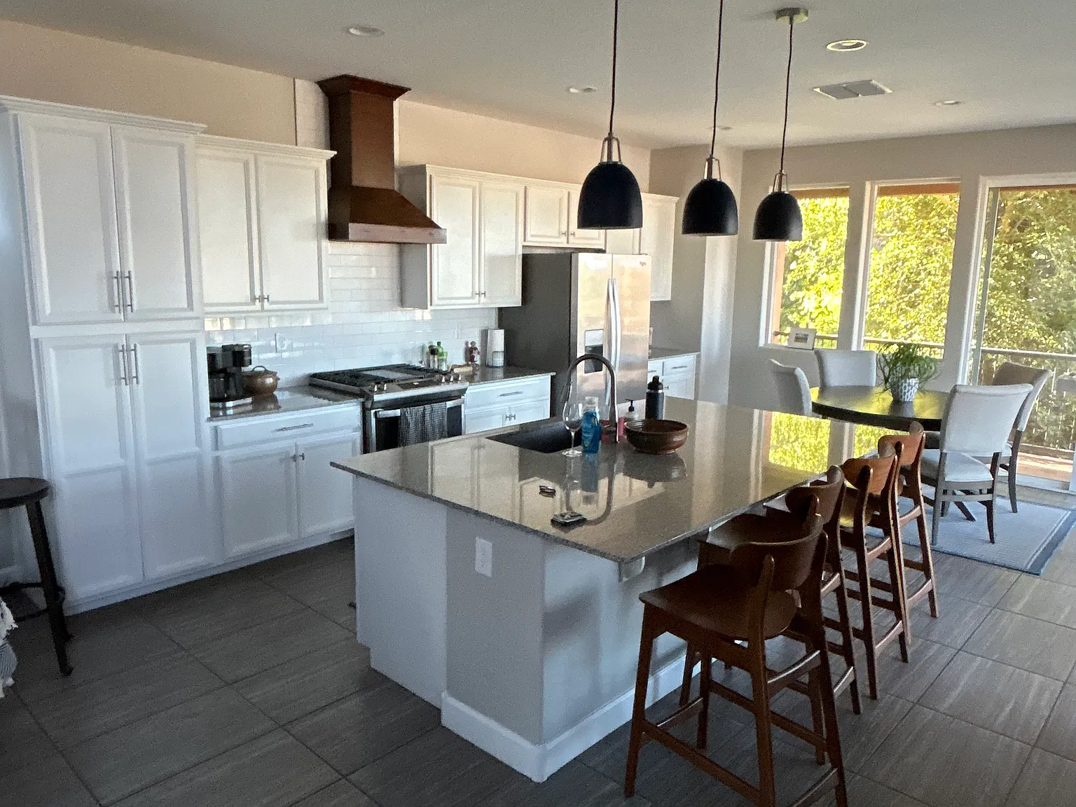 3 bed, 3.5 bath, 1942 sqft, $2,650 — Photo 1