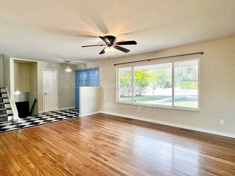 514 Catalina Dr — Photo 6