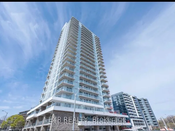 10 Deerlick Ct, Toronto, ON