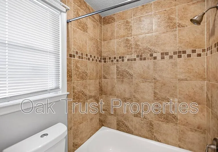 220 Cornell Dr — Photo 14