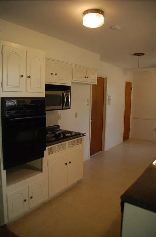 3 bed, 1424 sqft, $1,875 — Photo 2