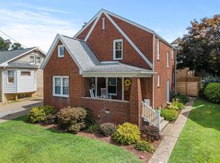 1120 Constitution St, Tarentum, PA