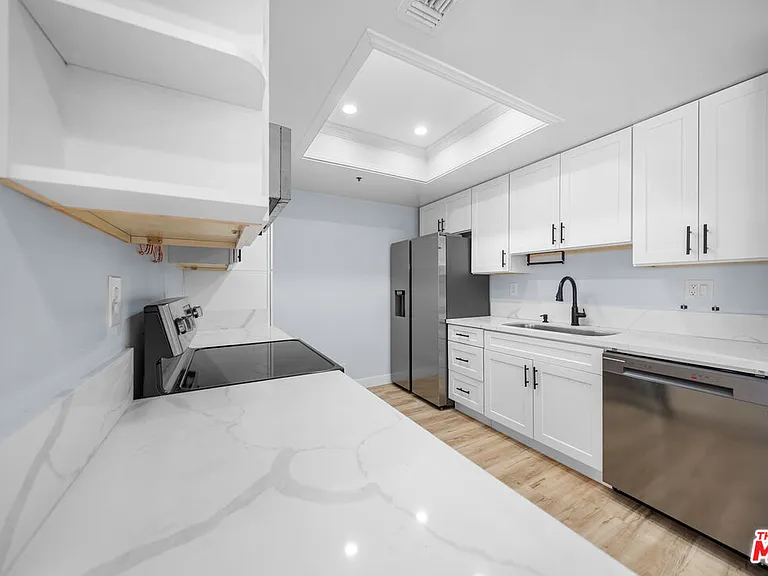 727 S Ardmore Ave #108 — Photo 12