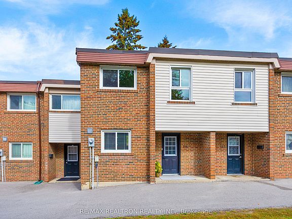2nd image of 65 Godstone Rd #114