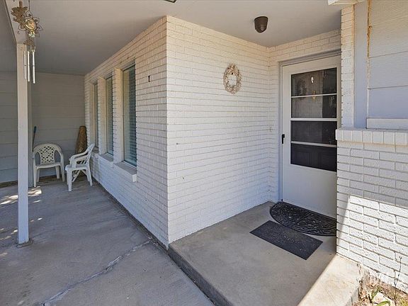 3rd image of 1277 SW 16th Ave