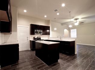 1033 Skyview Ct, Midlothian, TX 76065