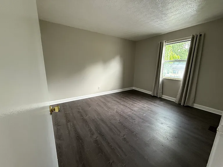 2136 Jeffey Dr — Photo 23