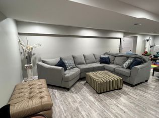 1187 Auburn Rd, Lemont, IL 60439