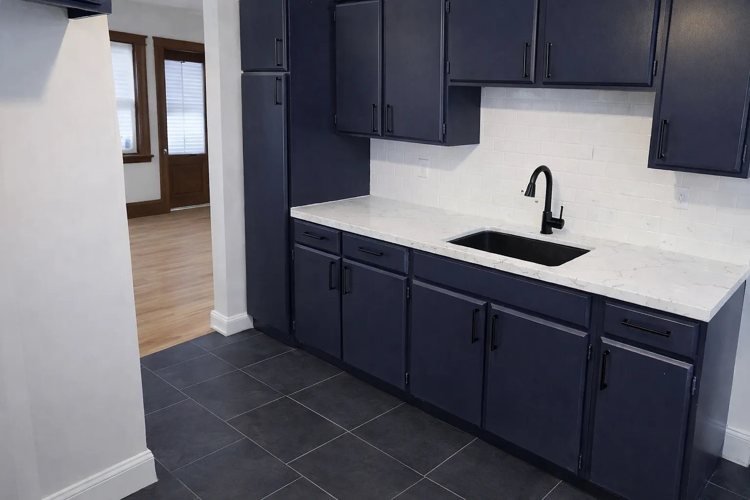 5 bed, $3,300 — Photo 2