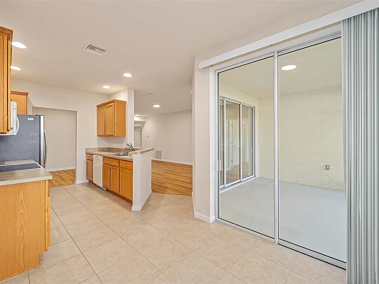 4570 SW 52nd Cir #107 — Photo 18