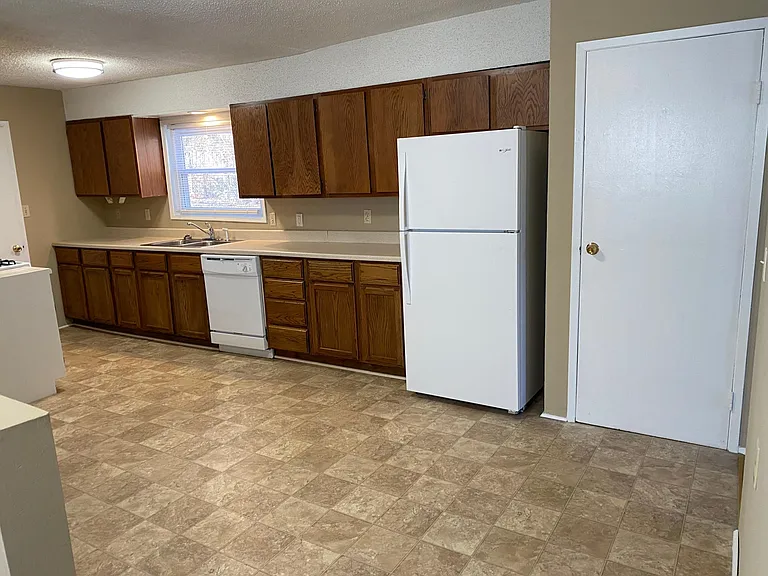 4838 N Manchester Ave — Photo 8