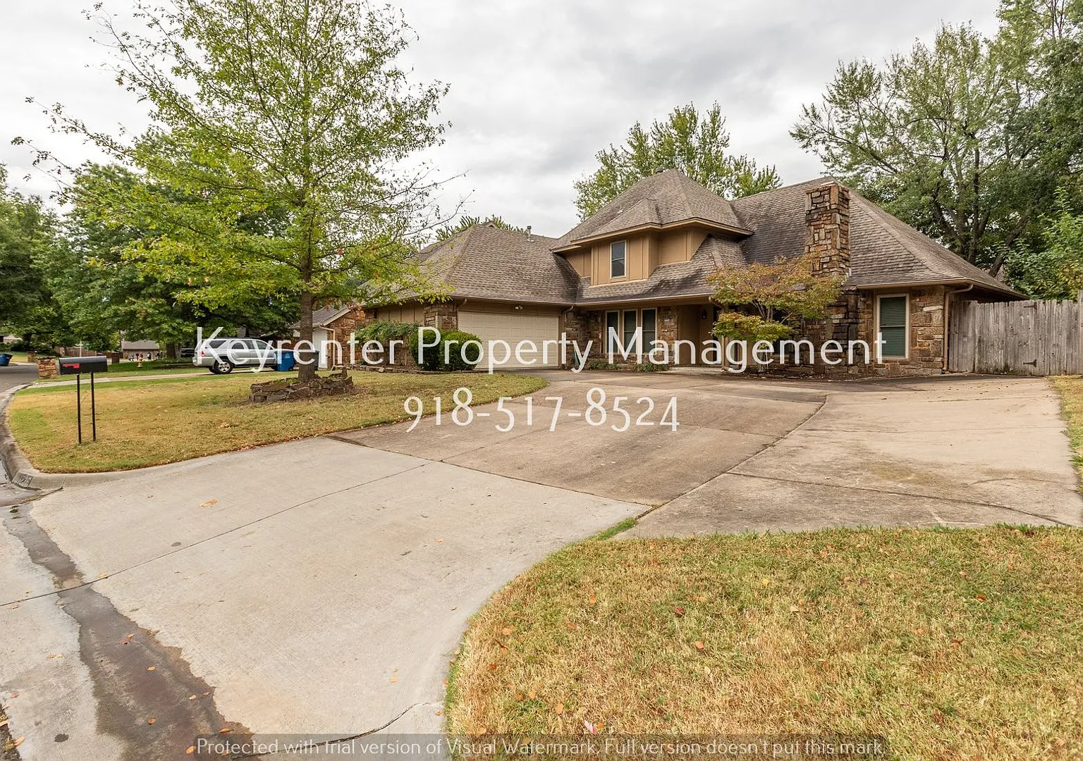 4 Bed | 3 Bath in South Tulsa! — Photo 1
