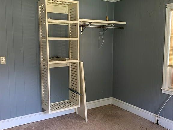 5th image of 302 Oakland Dr