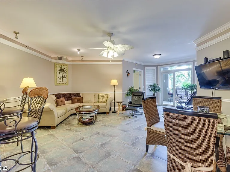 2825 Palm Beach Blvd #308 — Photo 4