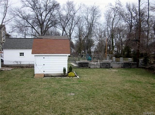 2nd image of 131 W Jewel Ave
