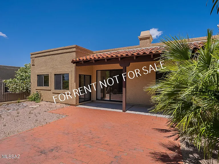 936 E Camino Diestro — Photo 42