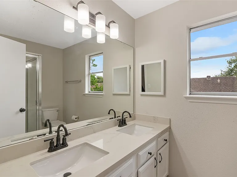 4807 Shadowdale Dr — Photo 16