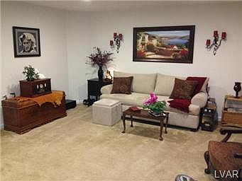 5th image of 13 White Rose Ln