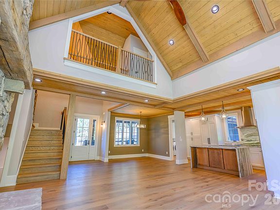 5th image of 95 Dartmouth Way