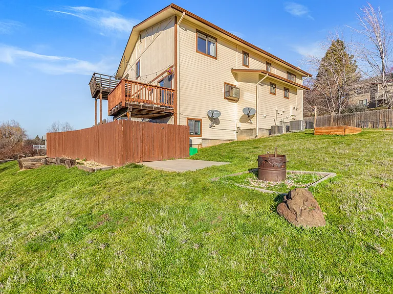 2228 E Roanoke Dr — Photo 42