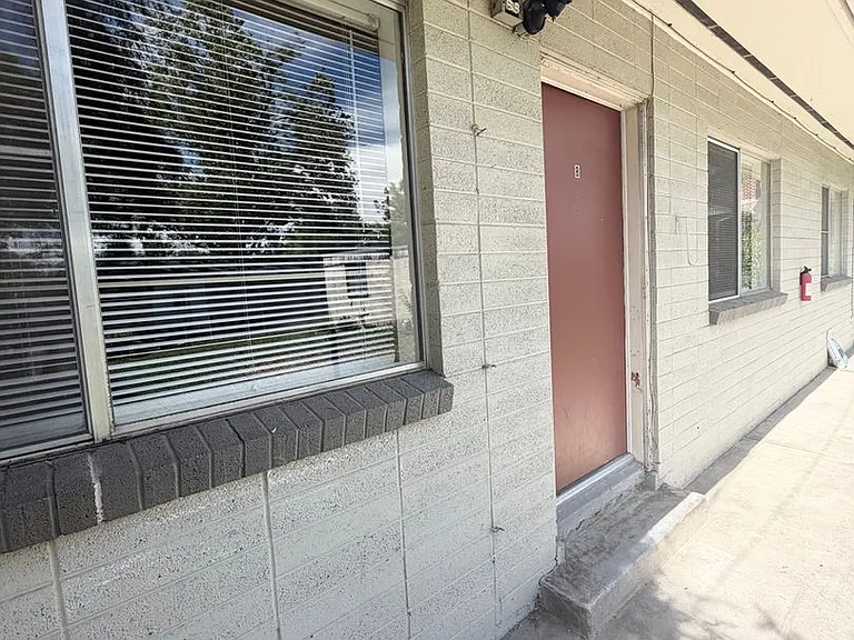 2622 S Green St — Photo 12