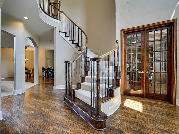 5th image of 1226 Crestwick Dr