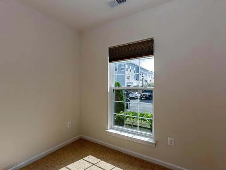 7440 Riding Meadow Way — Photo 6
