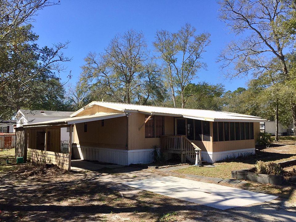 Front elevation left