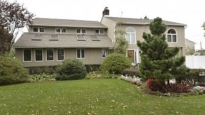 3rd image of 93 Burns Ave