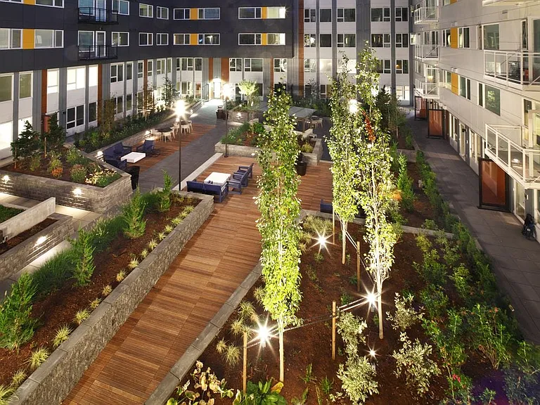 Courtyard with lounge seating
