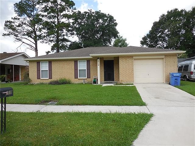 1st image of 319 River Oaks Dr
