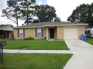 319 River Oaks Dr, Destrehan, LA 70047