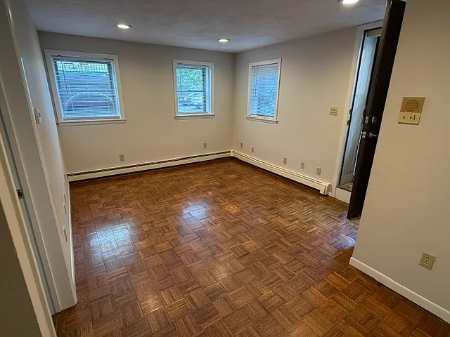 1 bed, 750 sqft, $1,800 — Photo 2