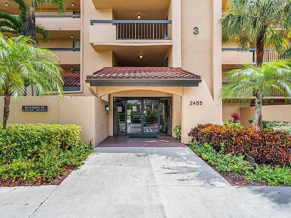 4th image of 2455 Lindell Boulevard #3402