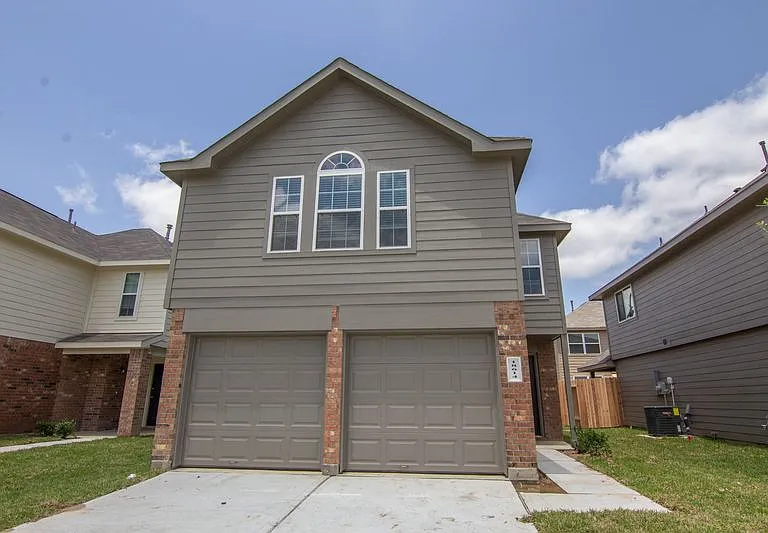 18614 Rock Flats Ravine Dr — Photo 1
