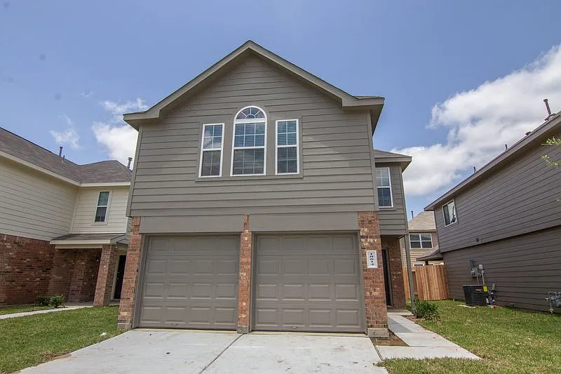 18614 Rock Flats Ravine Dr