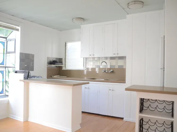 421 30th St #A, Hermosa Beach, CA 90254