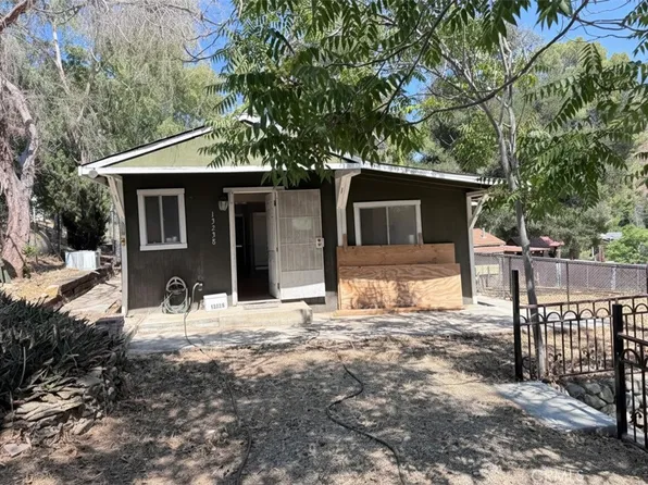 13238 Reservoir Ave, Saugus, CA 91390
