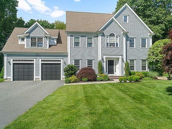 3rd image of 7 Goldenrod Dr