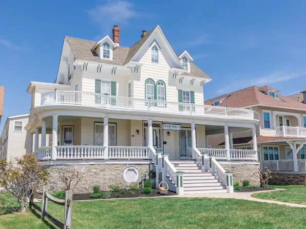 819 Beach Ave APT 2F, Cape May, NJ 08204