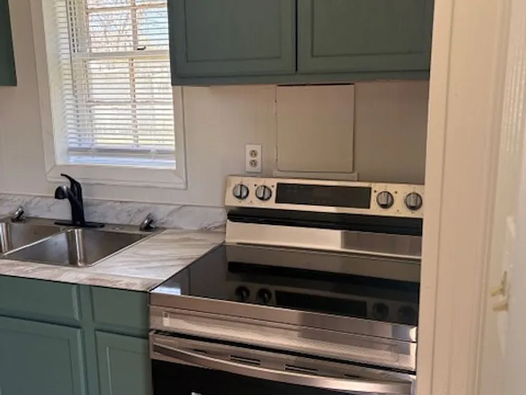 45 B St SW — Photo 18