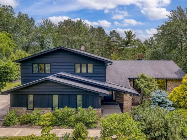 26270 Annesley Rd, Beachwood, OH 44122
