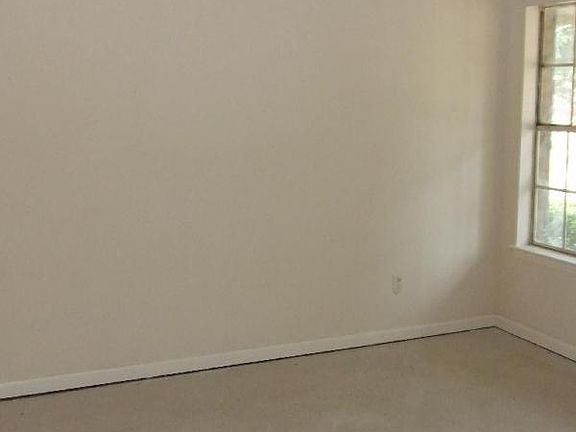 5th image of 3409 Dobbin Ferry Ave