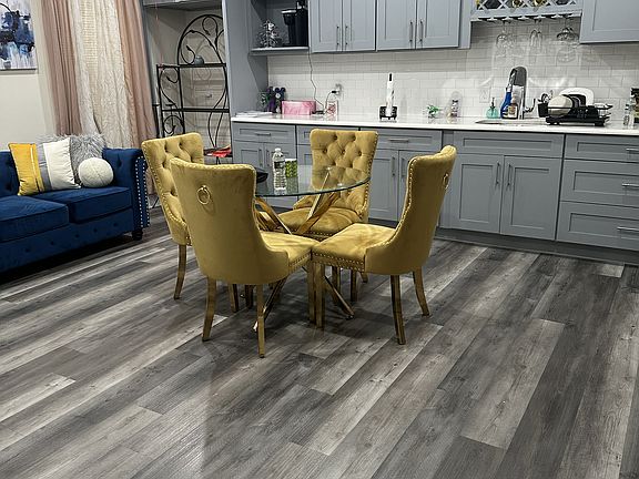 2nd image of 7 Lake St #1