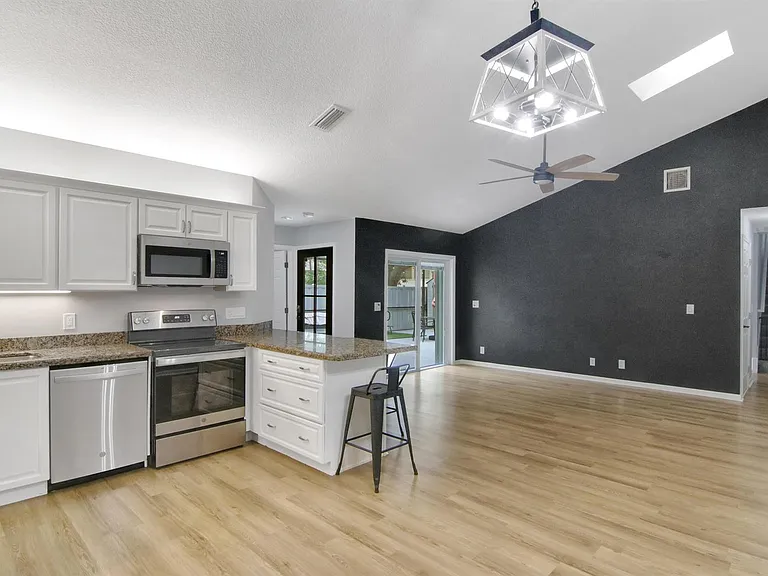 12624 Woodmill Dr — Photo 3